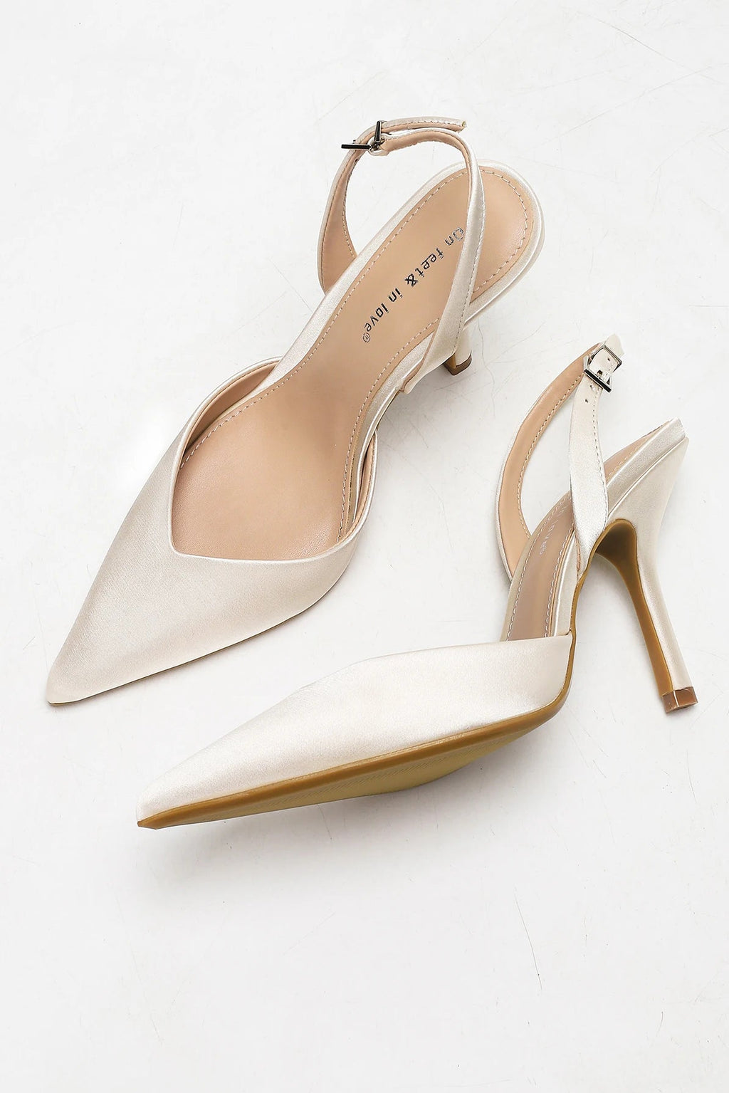 עקב דק מחודד דגם דרי